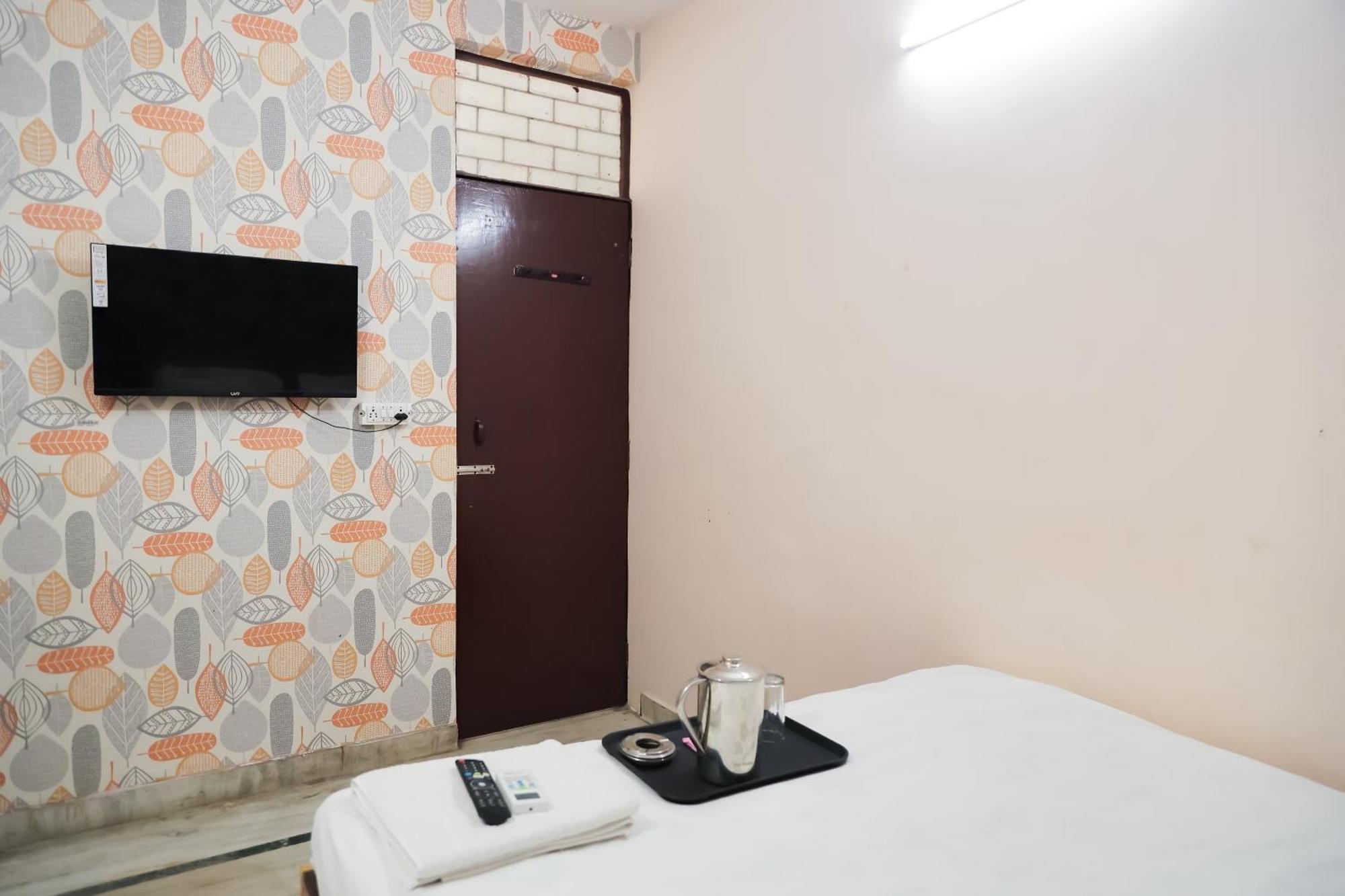 Mannat Stay Hotel - Laxmi Nagar Új-Delhi Kültér fotó