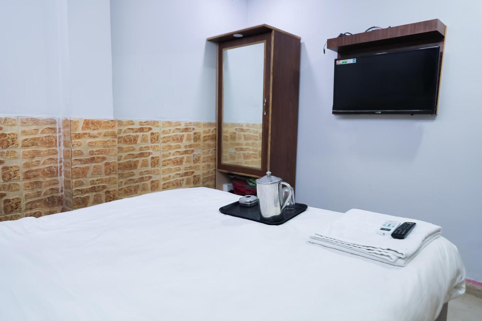 Mannat Stay Hotel - Laxmi Nagar Új-Delhi Kültér fotó